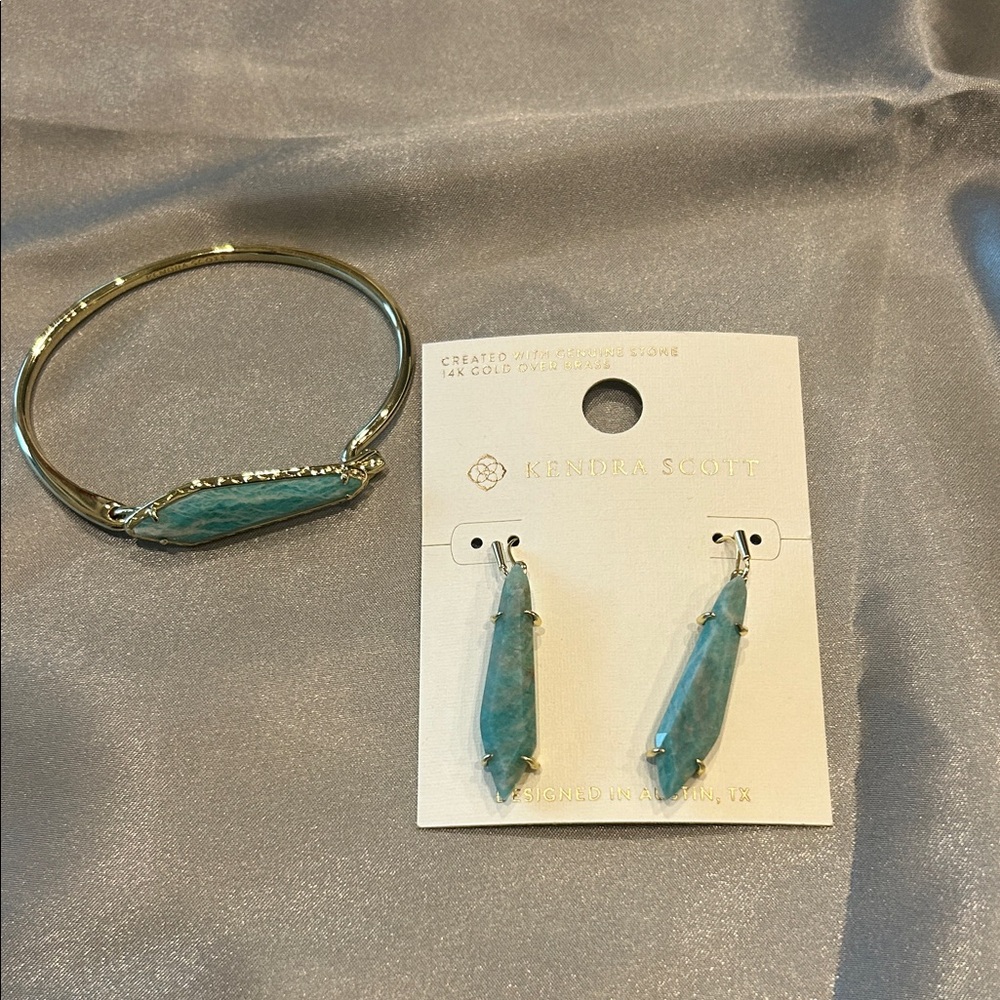 Kendra Scott Gold Bracelet and earrings set with Blue stone